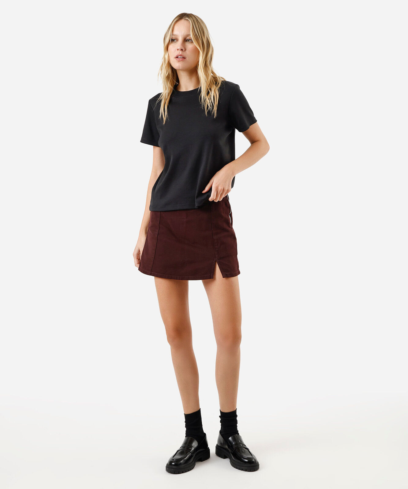 short saia feminino de sarja com fenda vinho