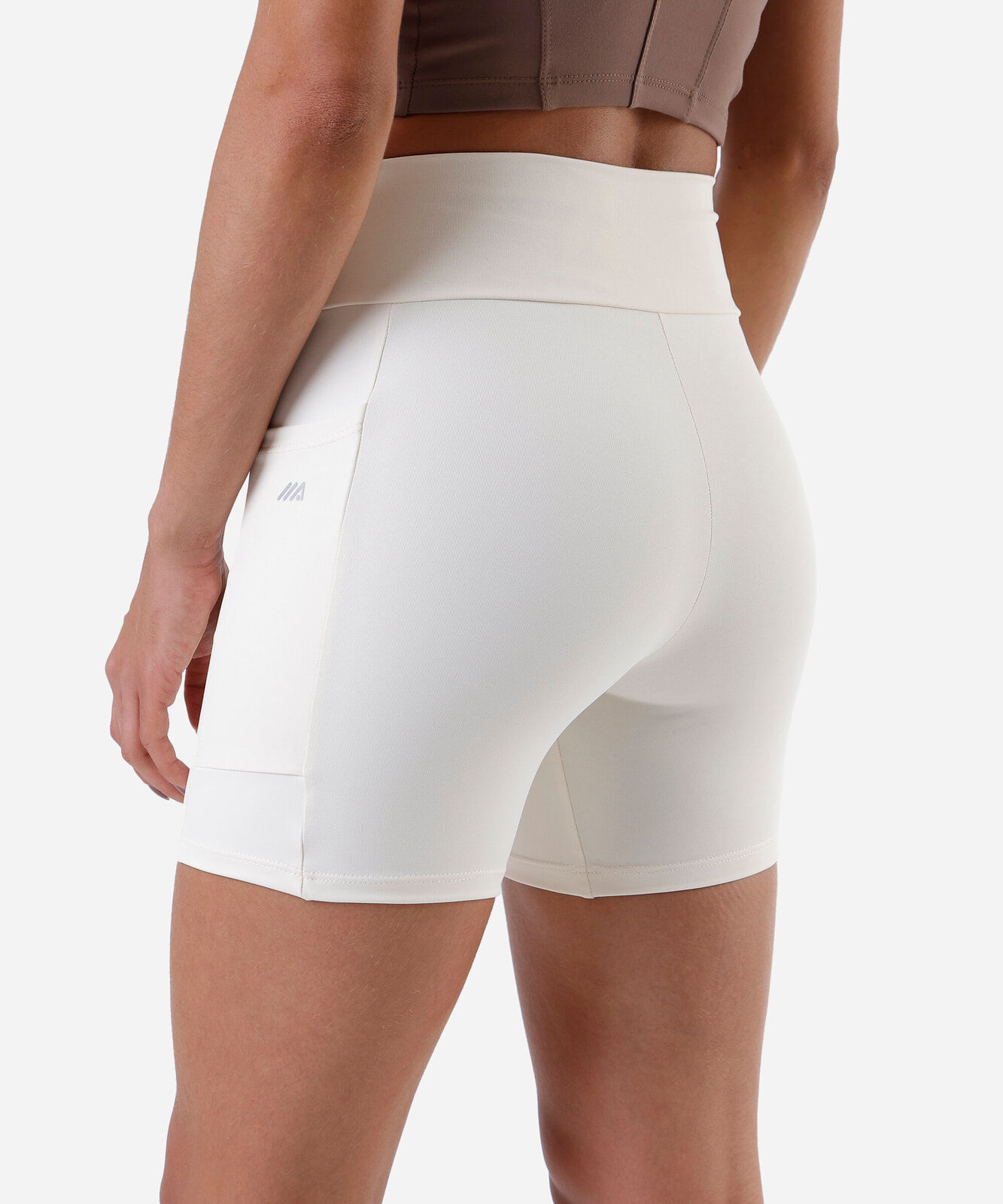 bermuda feminina com bolso esportiva off white