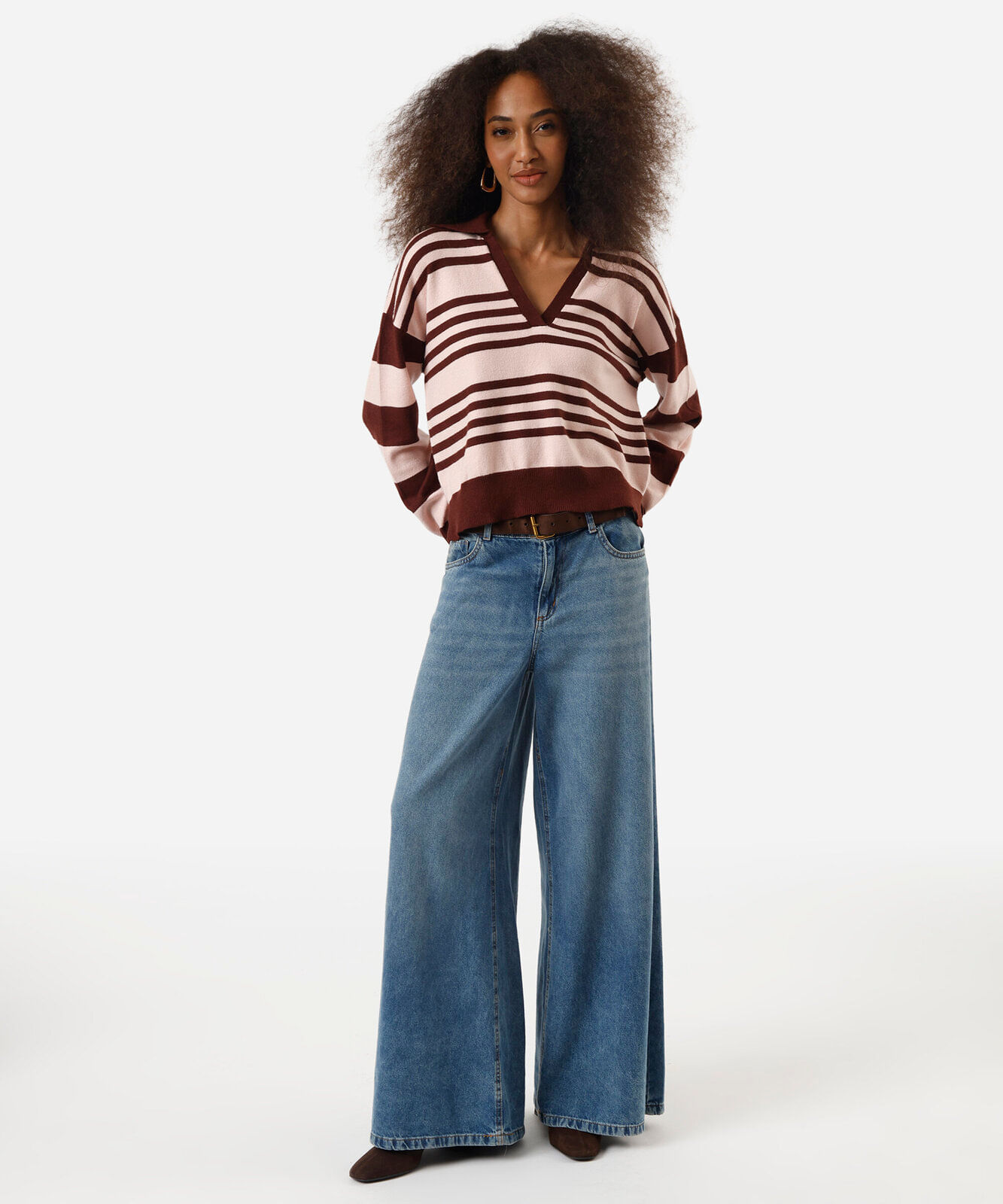 suéter feminino de tricot com gola decote v listrado marrom