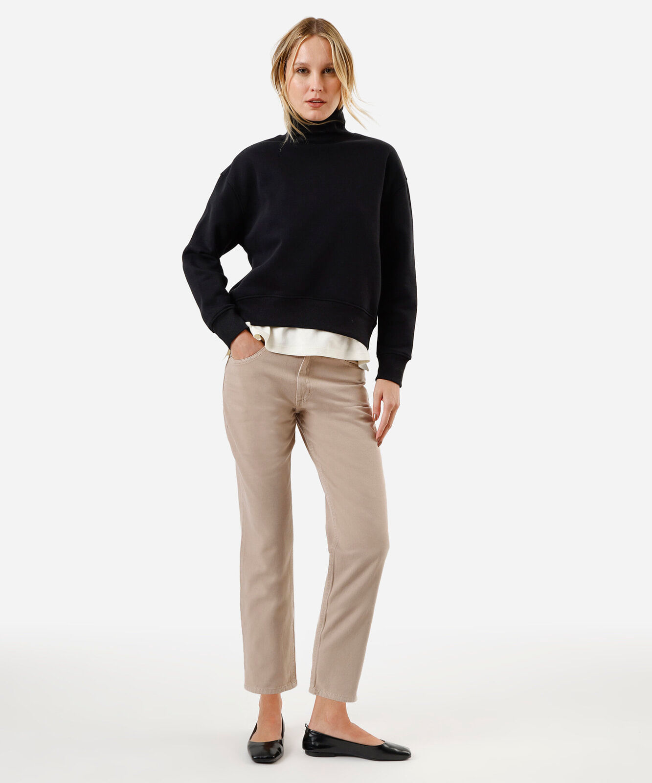 calça mom feminina de sarja cintura alta bege