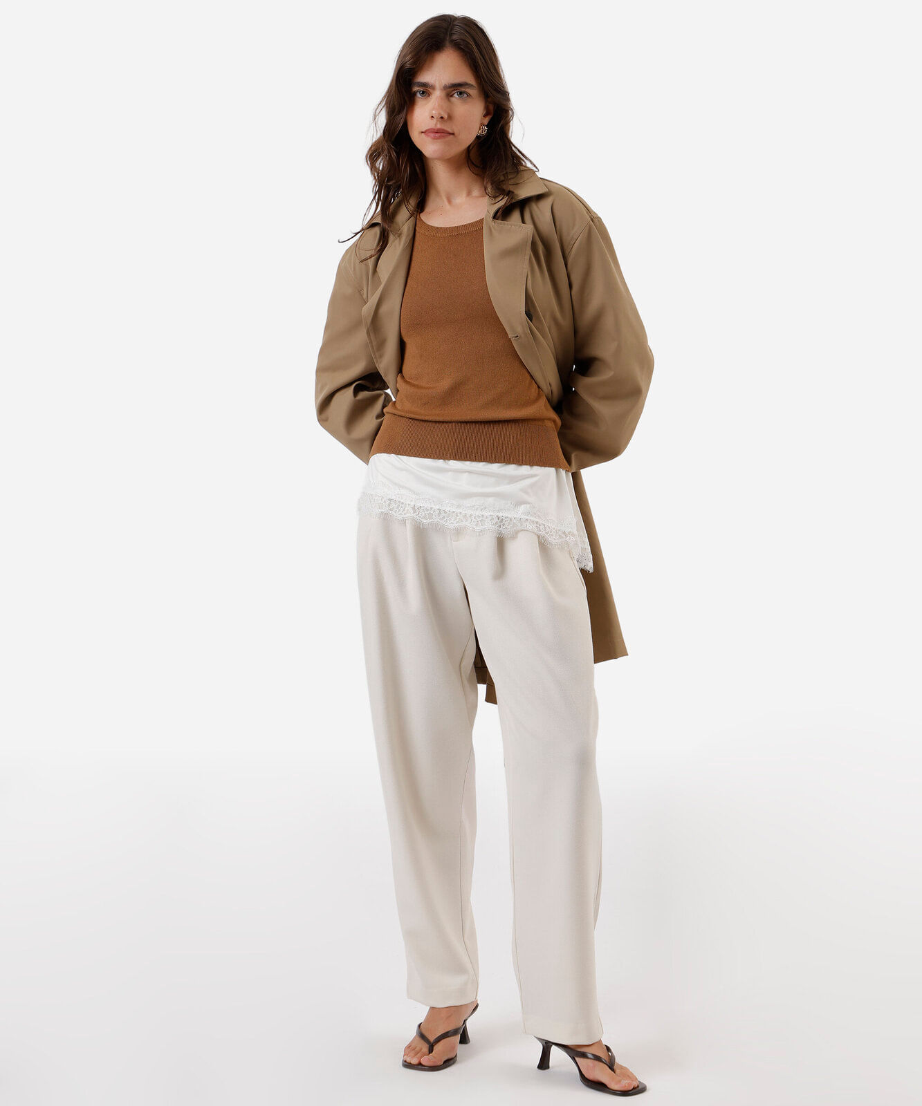 calça balloon de alfaiataria feminina com pregas off white