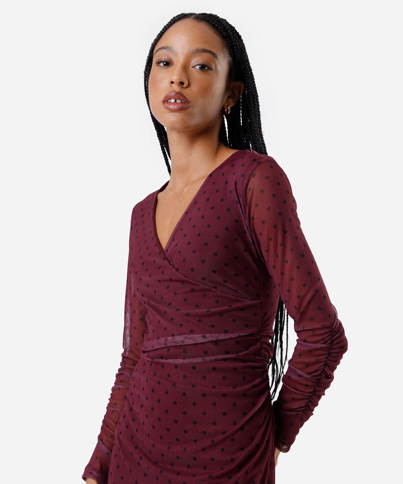 vestido midi feminino de tule franzido poá vinho