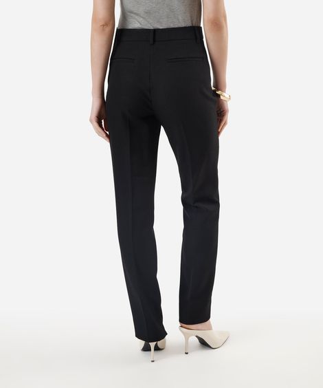 calça reta de alfaiataria feminina com fendas preta