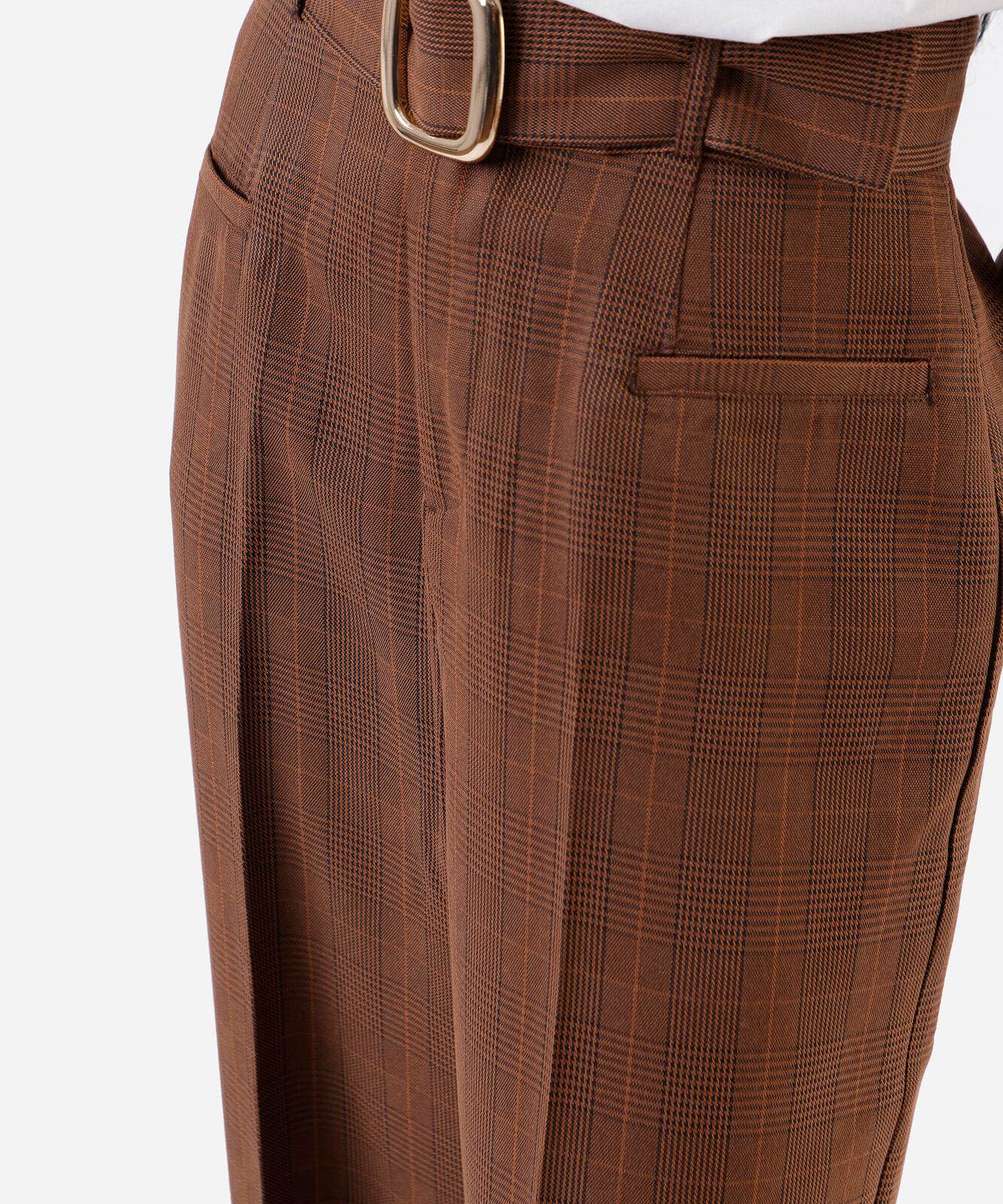 calça de alfaiataria feminina com cinto xadrez marrom