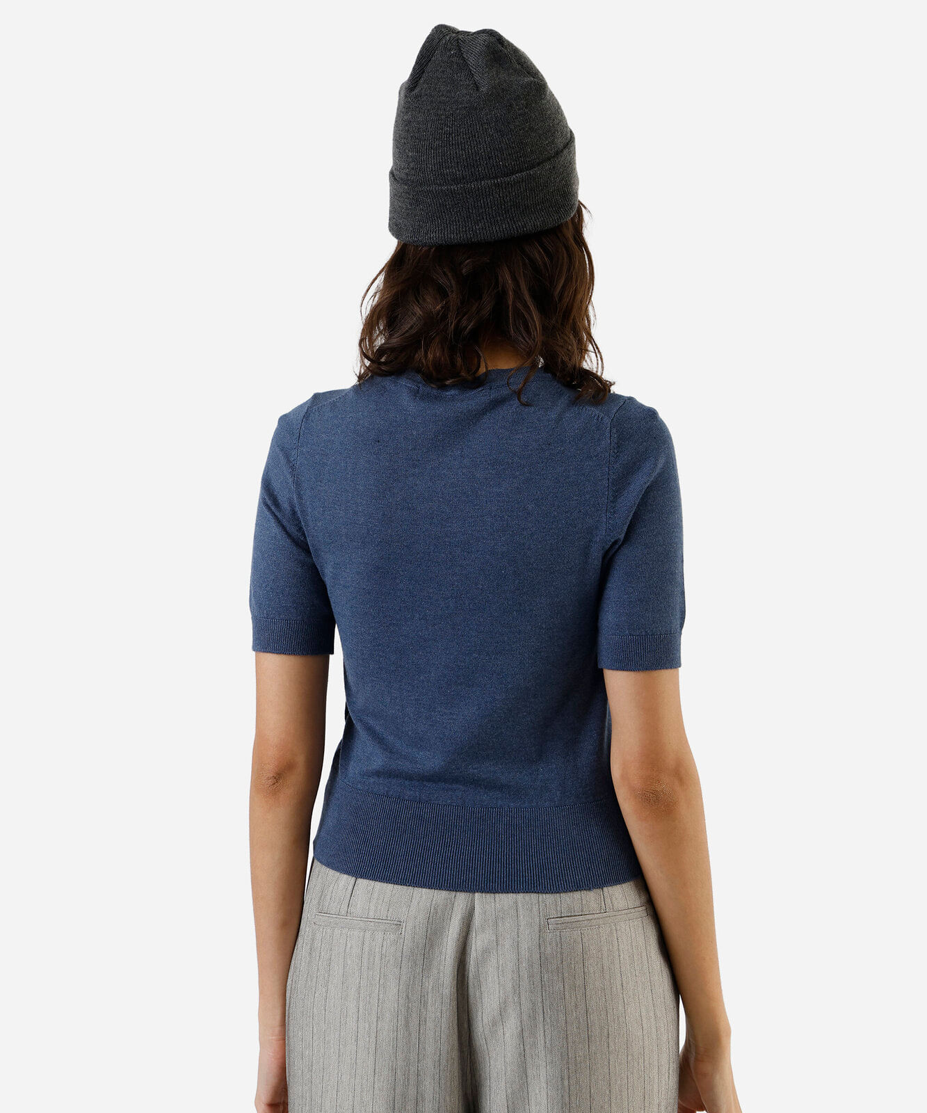 blusa manga curta long cropped gola careca em tricot liso azul