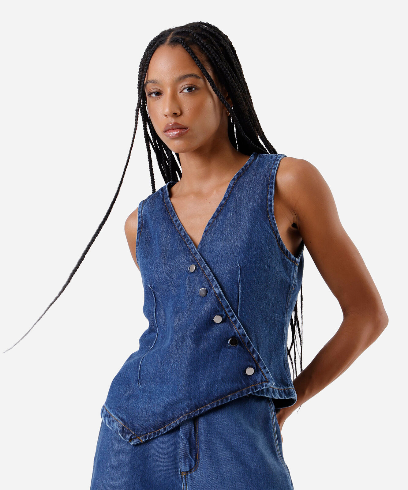 colete feminino jeans assimétrico azul