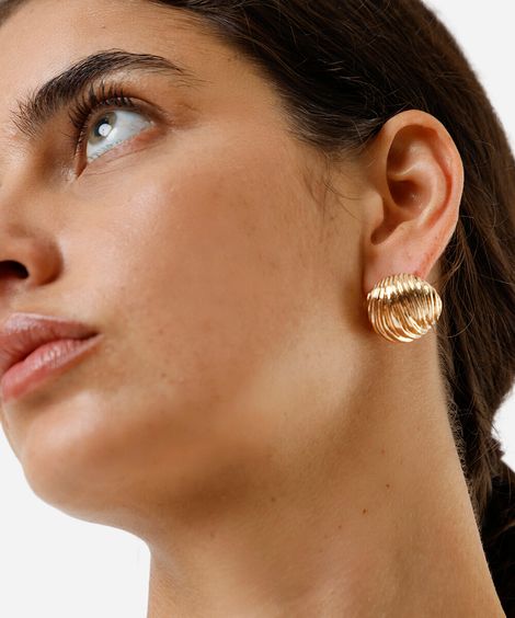 brinco botão texturizado dourado