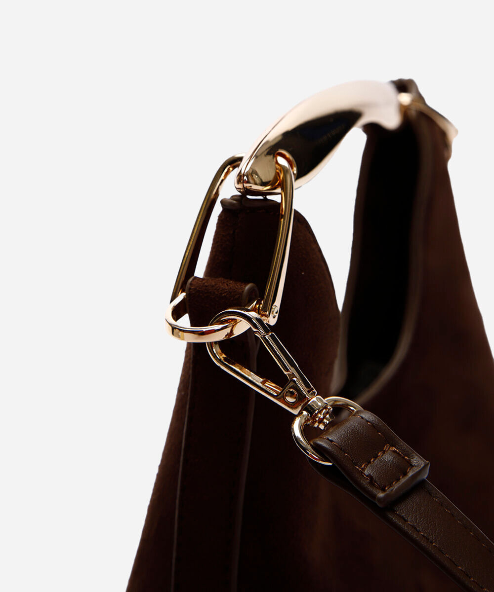 bolsa feminina texturizada com alça de metal marrom
