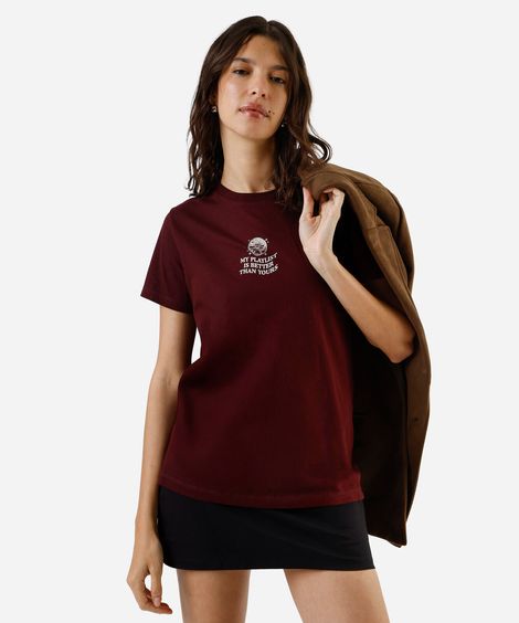 camiseta feminina com algodão estampada vinho