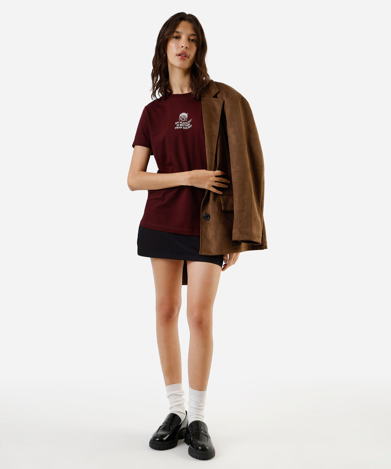 camiseta feminina com algodão estampada vinho