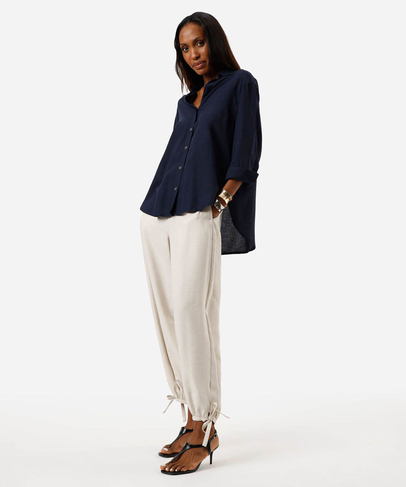 camisa feminina com linho manga longa azul