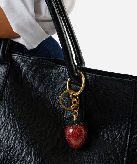 chaveiro bag charm morango colorido