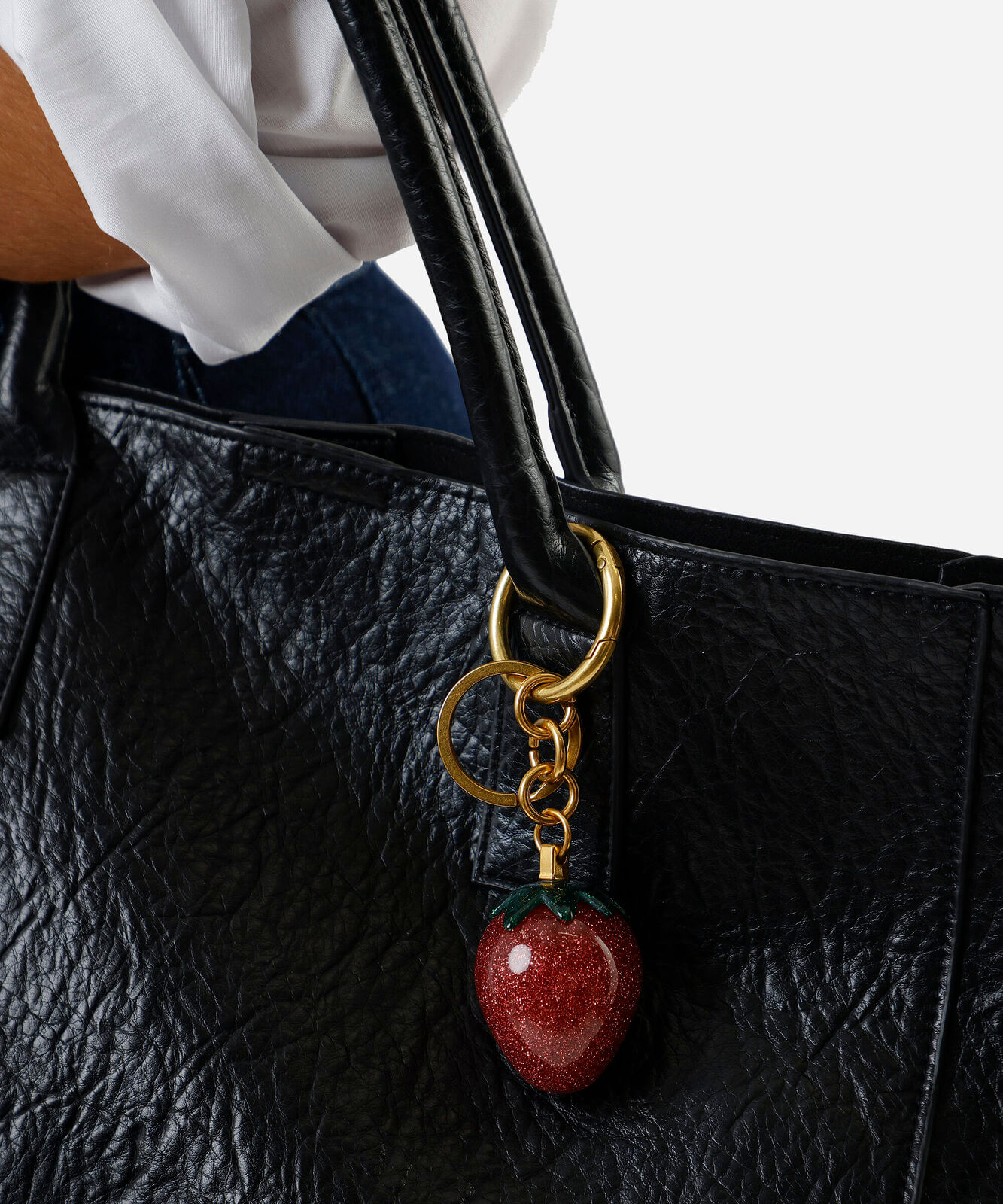 chaveiro bag charm morango colorido