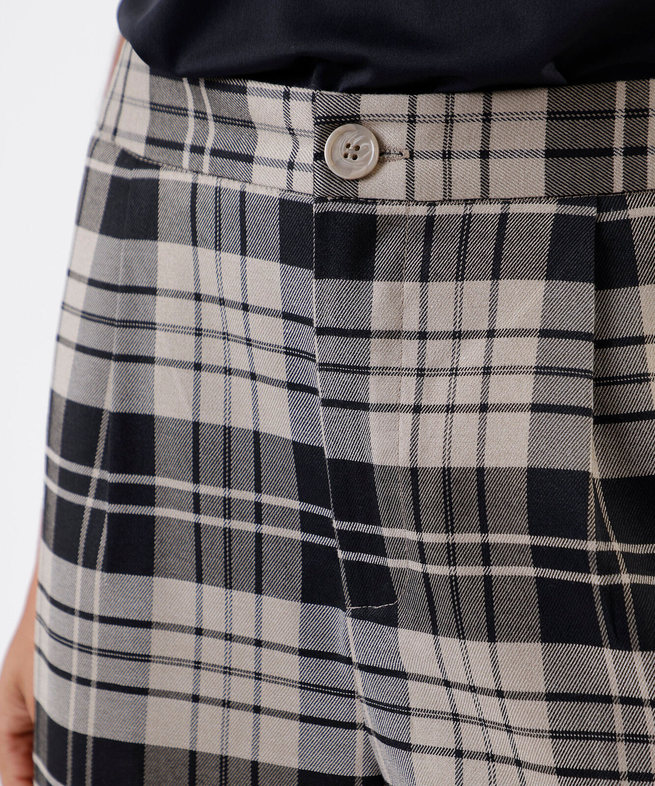 calça wide leg feminina xadrez cinza