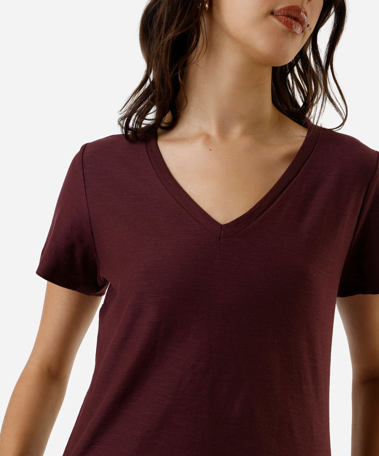 blusa básica feminina de algodão peruano manga curta decote v vinho