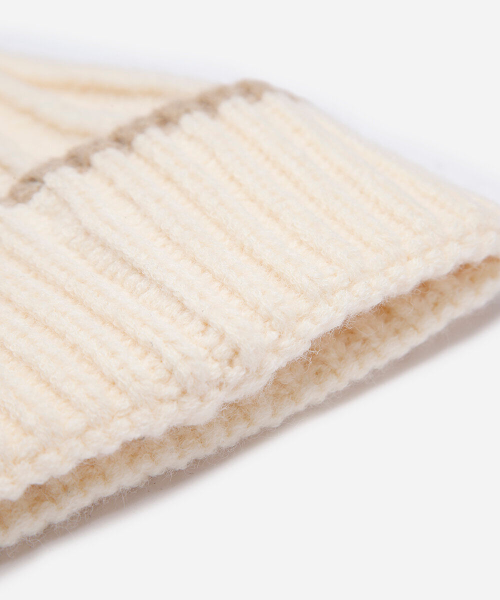 gorro de tricot com listra off white