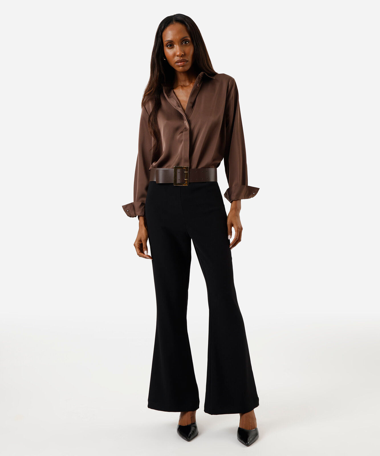 calça flare de alfaiataria feminina cintura alta preta