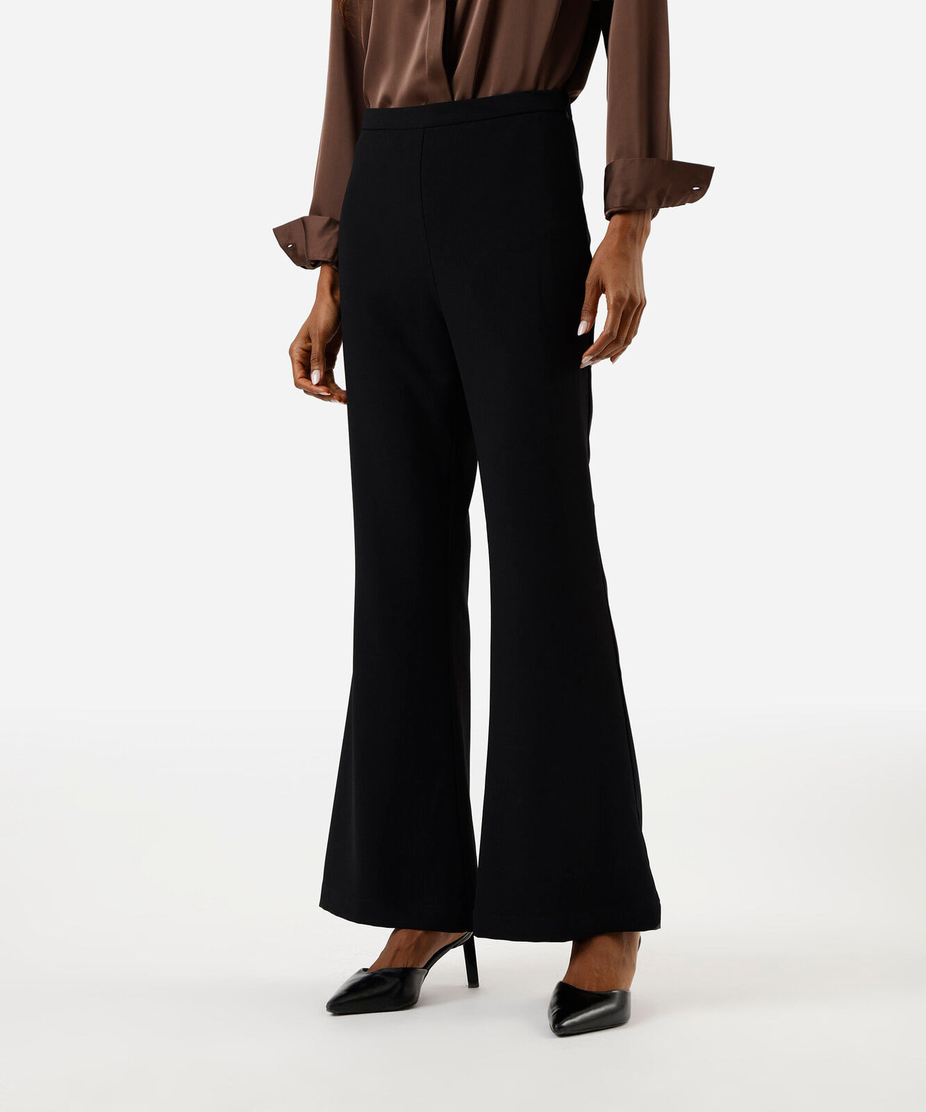 calça flare de alfaiataria feminina cintura alta preta