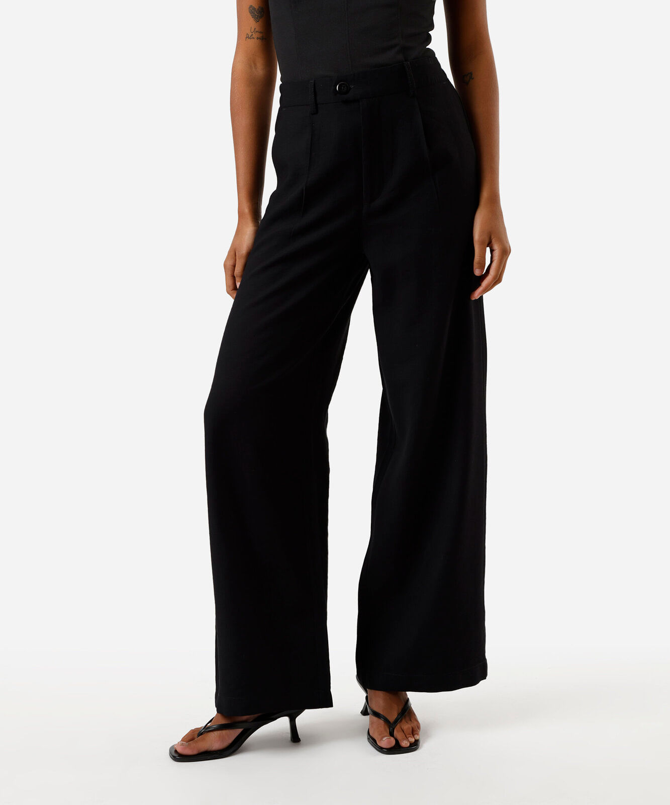 calça wide leg de viscose cintura alta preto