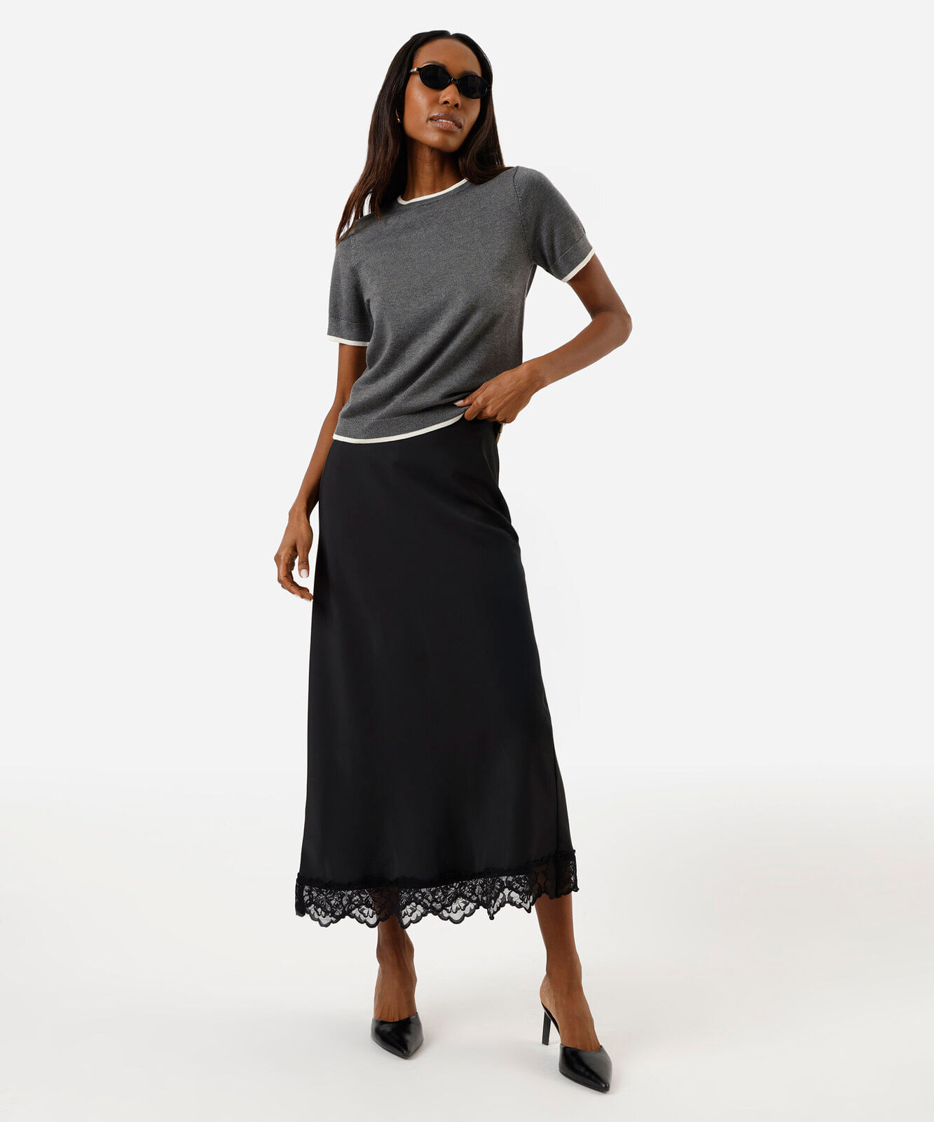 blusa manga curta regular friso contrastante cinza