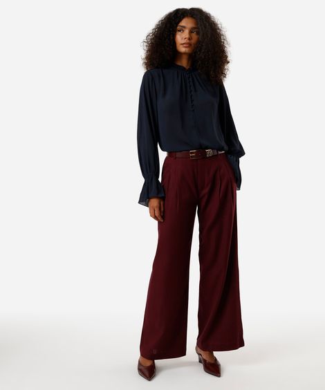 calça wide leg de alfaiataria feminina com linho e pregas vinho