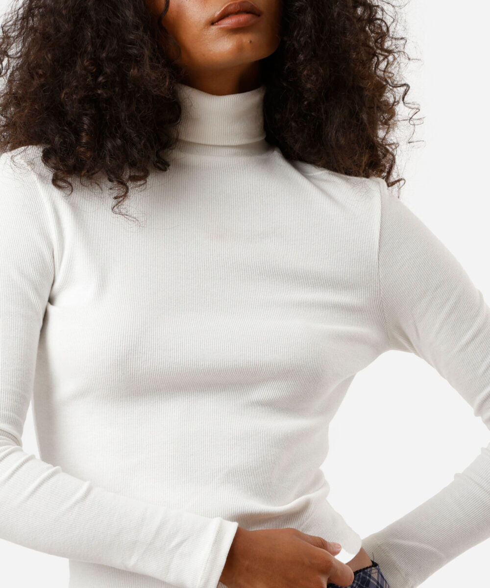 blusa feminina de algodão gola alta off white
