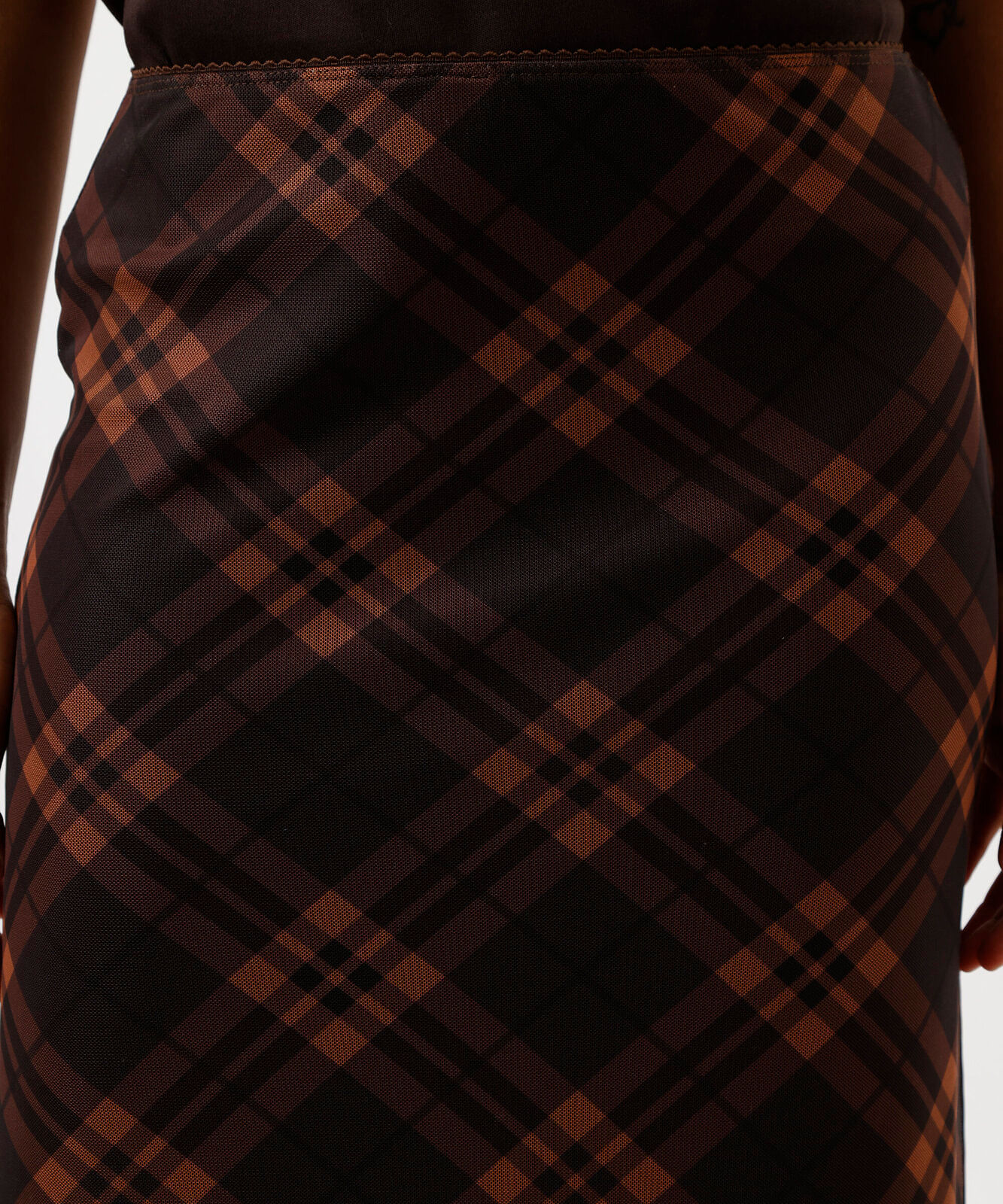 saia midi feminina de tule xadrez marrom