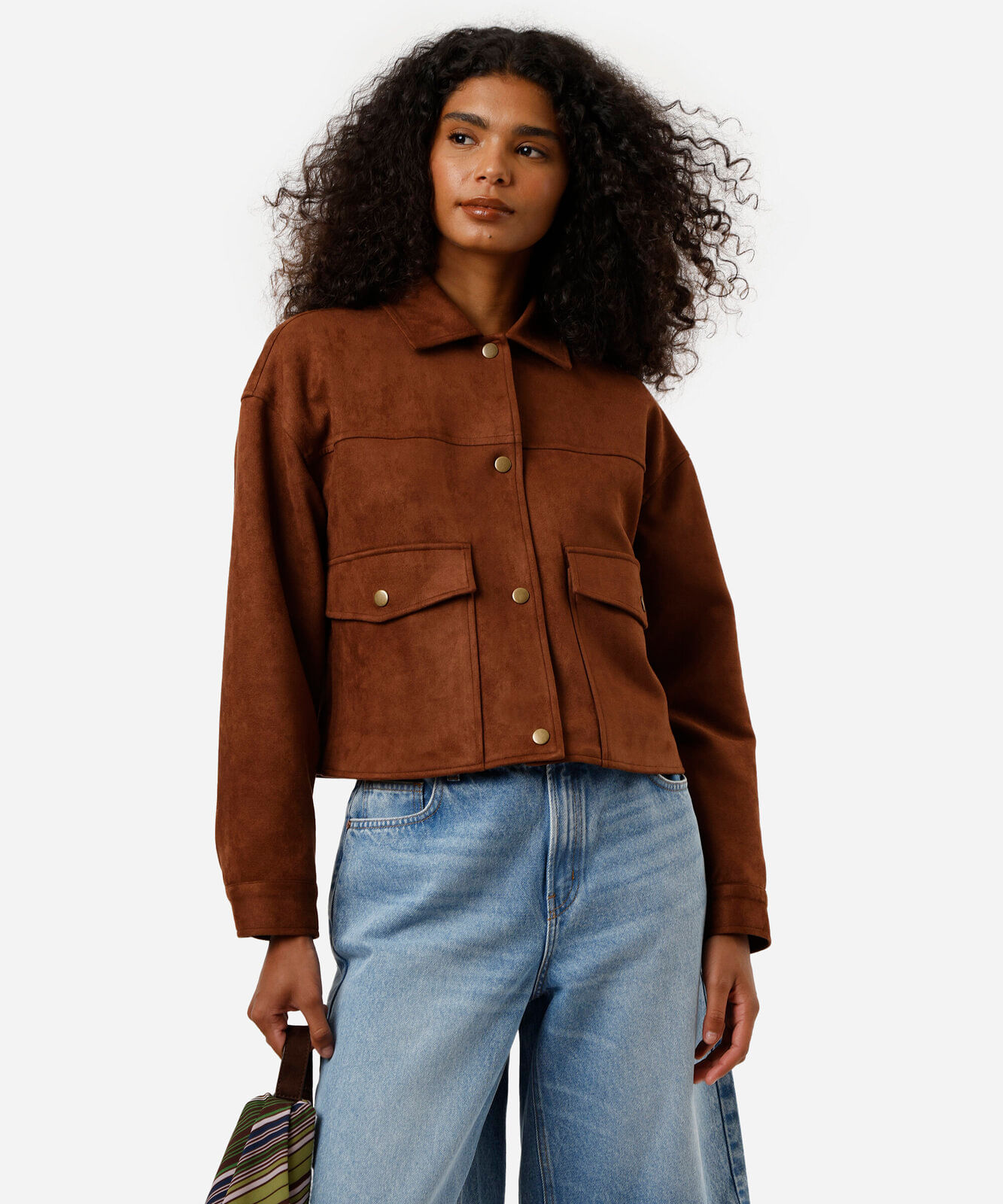 jaqueta feminina de veludo cotelê com bolsos marrom