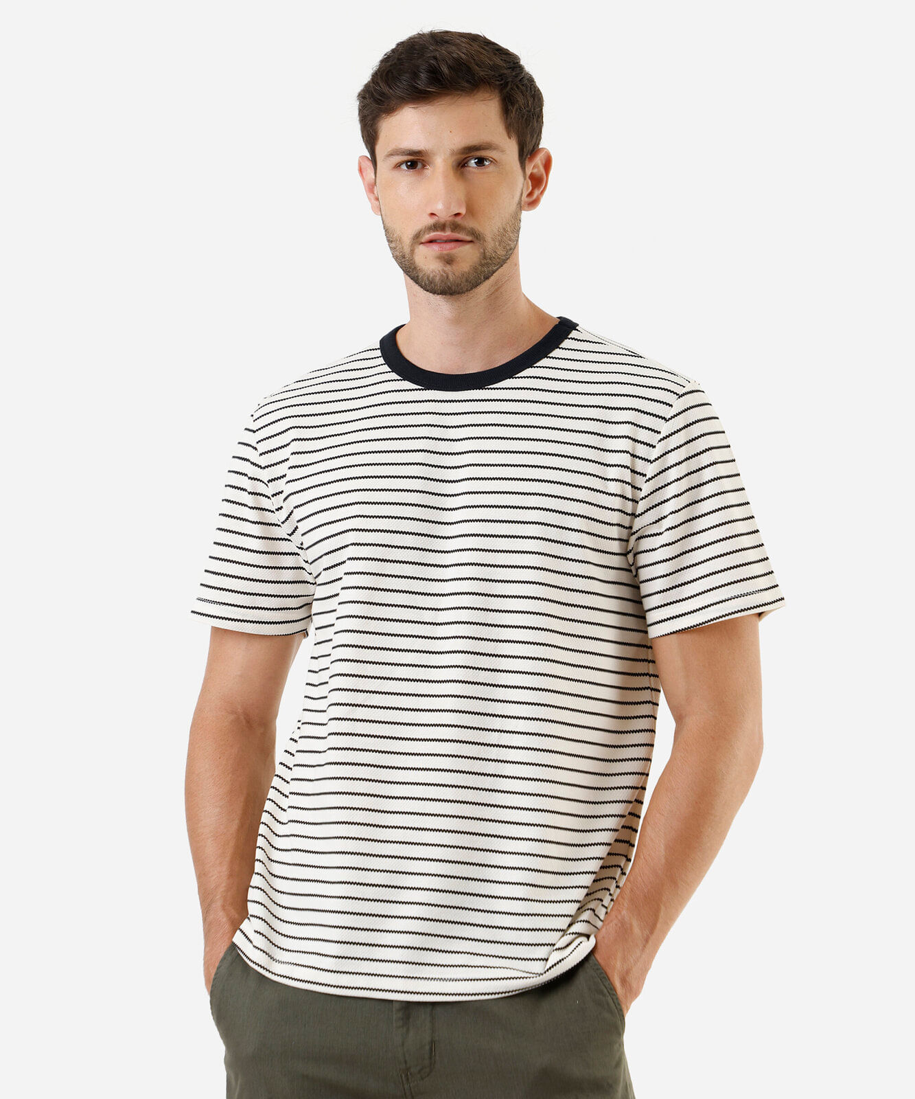 camiseta masculina com algodão manga curta listrada texturizada preta