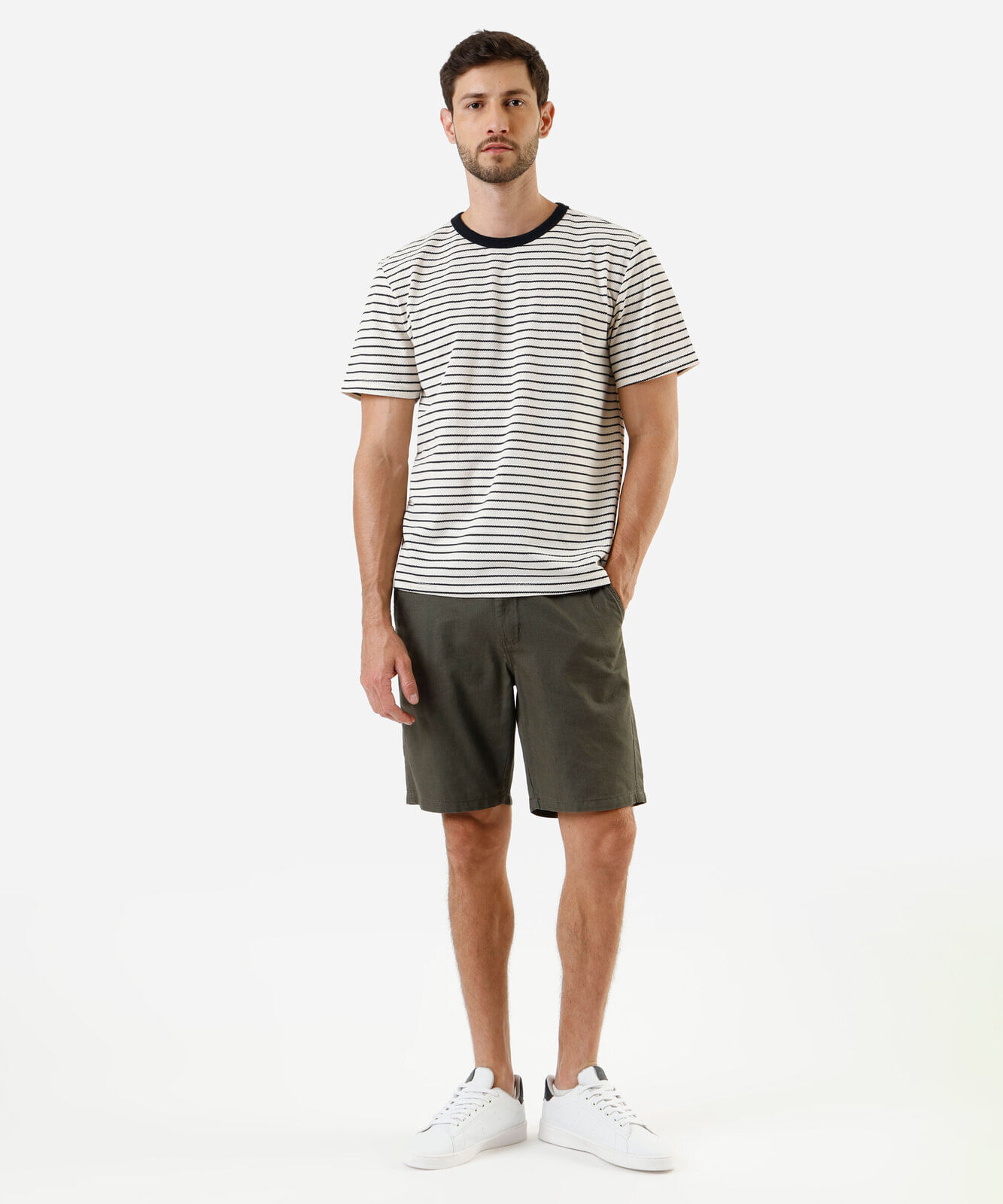 camiseta masculina com algodão manga curta listrada texturizada preta