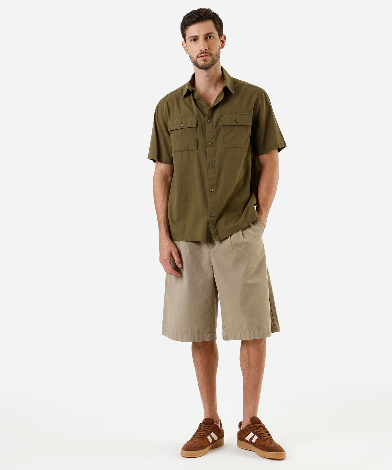 camisa masculina de algodão manga curta com bolsos verde