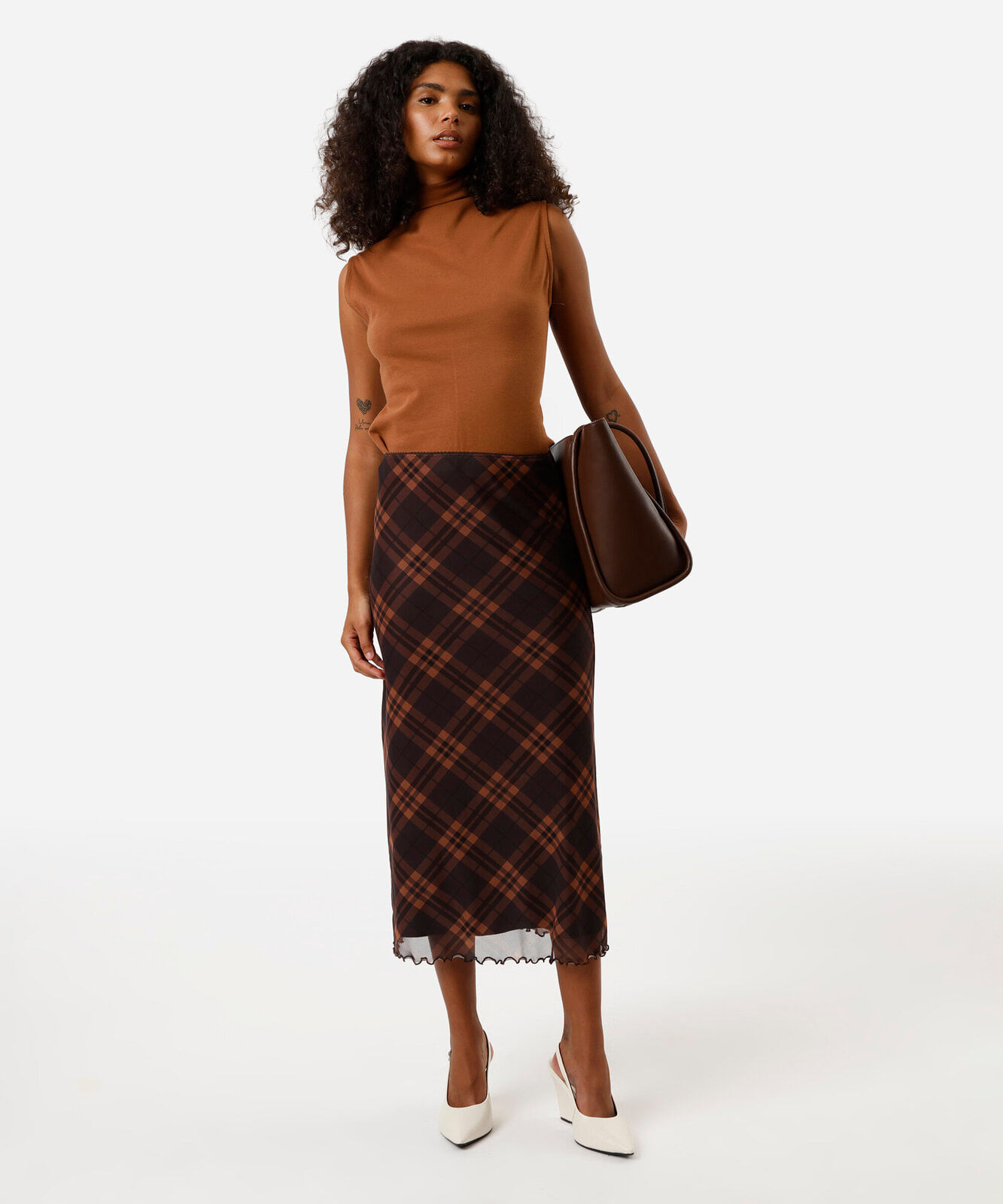blusa feminina de algodão com gola alta marrom