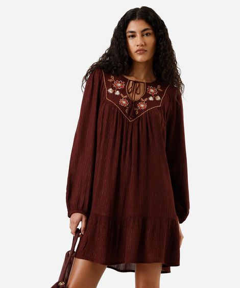 vestido bata curto feminino com lurex e bordado floral marrom