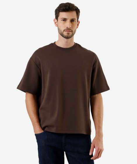 camiseta box fit masculina com algodão e recorte manga curta marrom