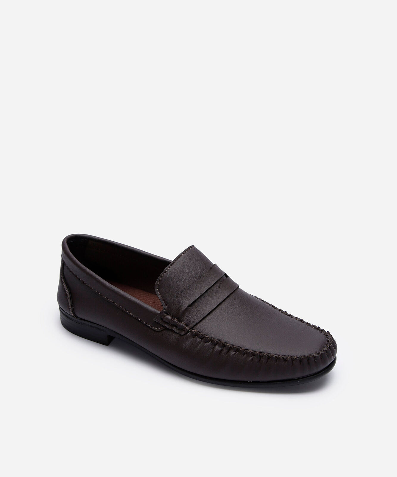 mocassim com recorte marrom