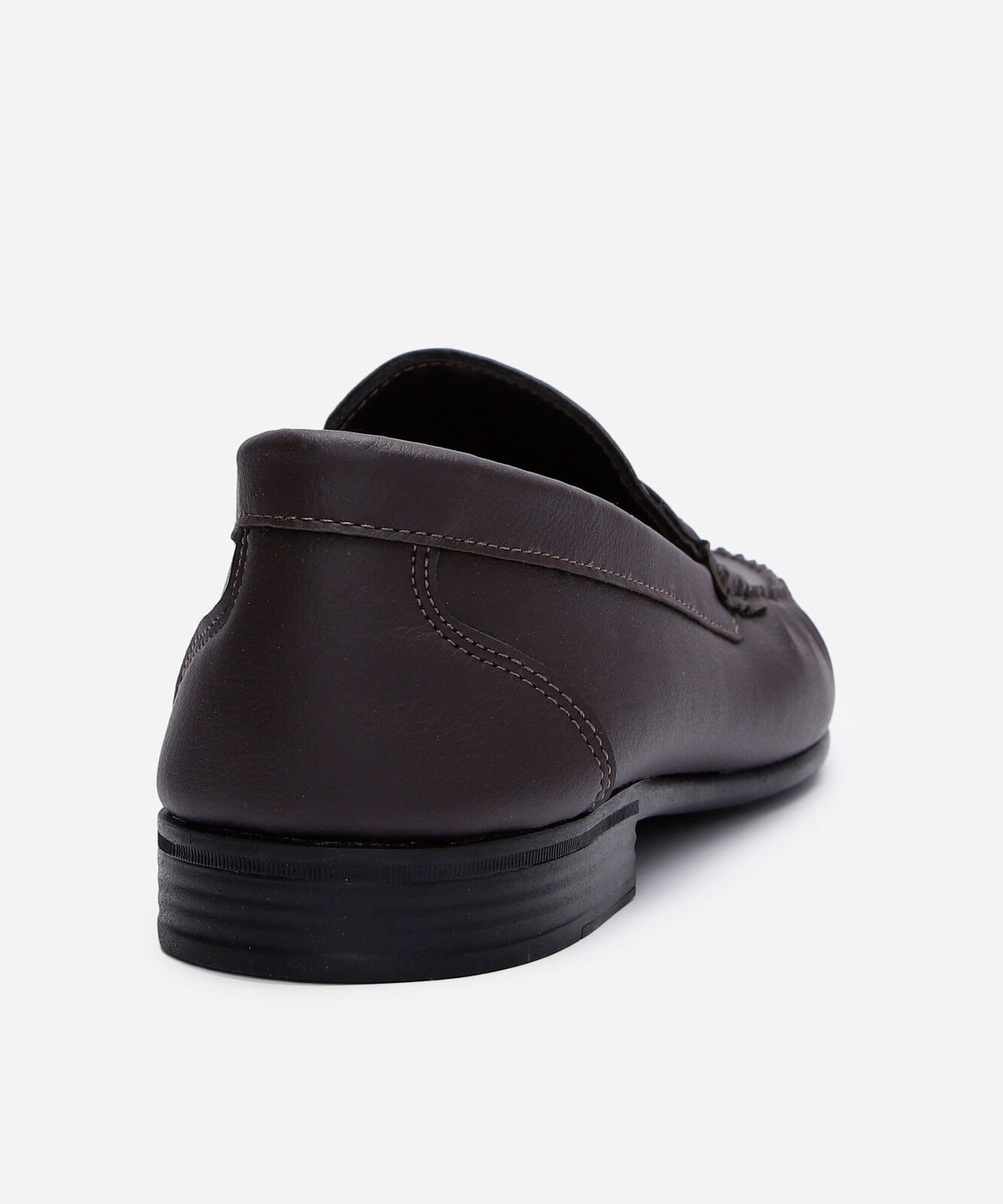 mocassim com recorte marrom