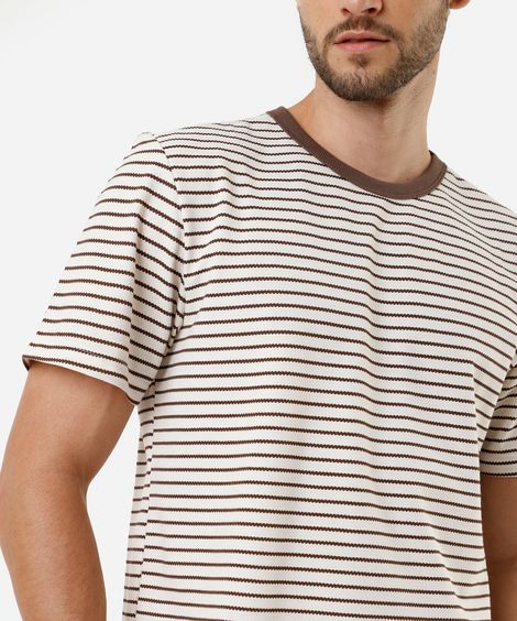 camiseta masculina com algodão manga curta listrada texturizada marrom