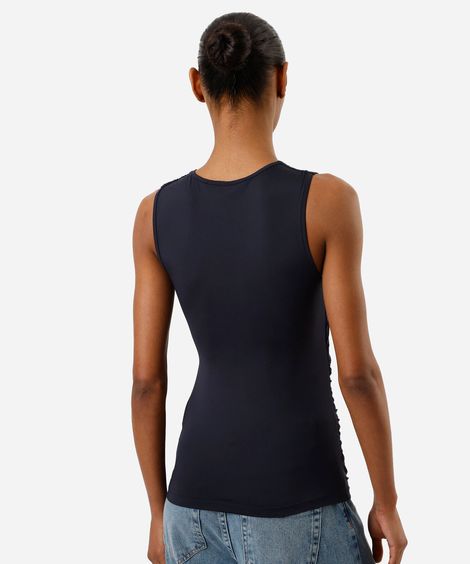 regata feminina com franzidos e aviamento no ombro azul