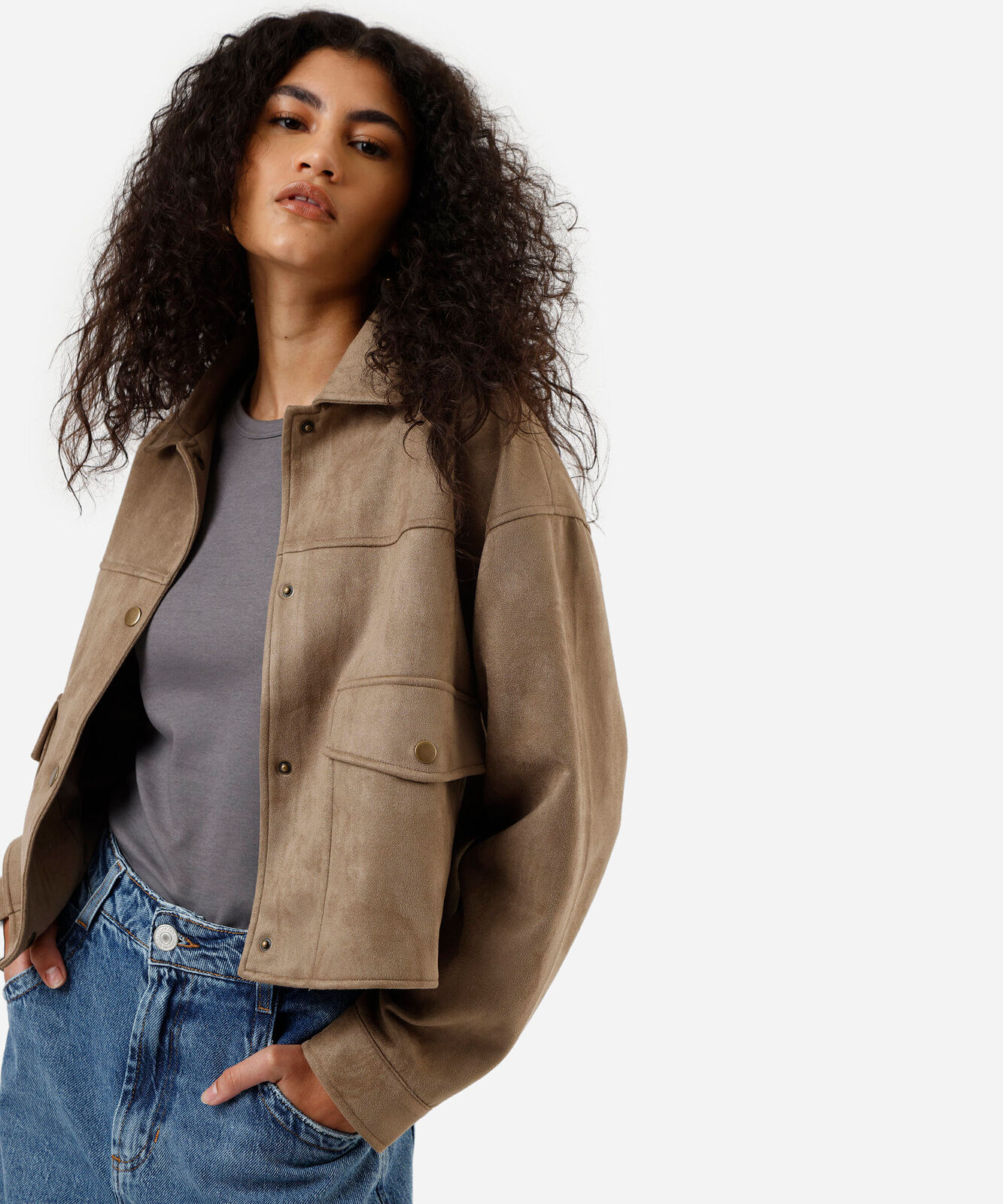 jaqueta feminina de veludo cotelê com bolsos cinza