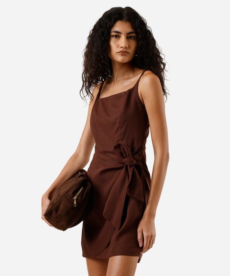 vestido curto feminino com linho e amarração marrom