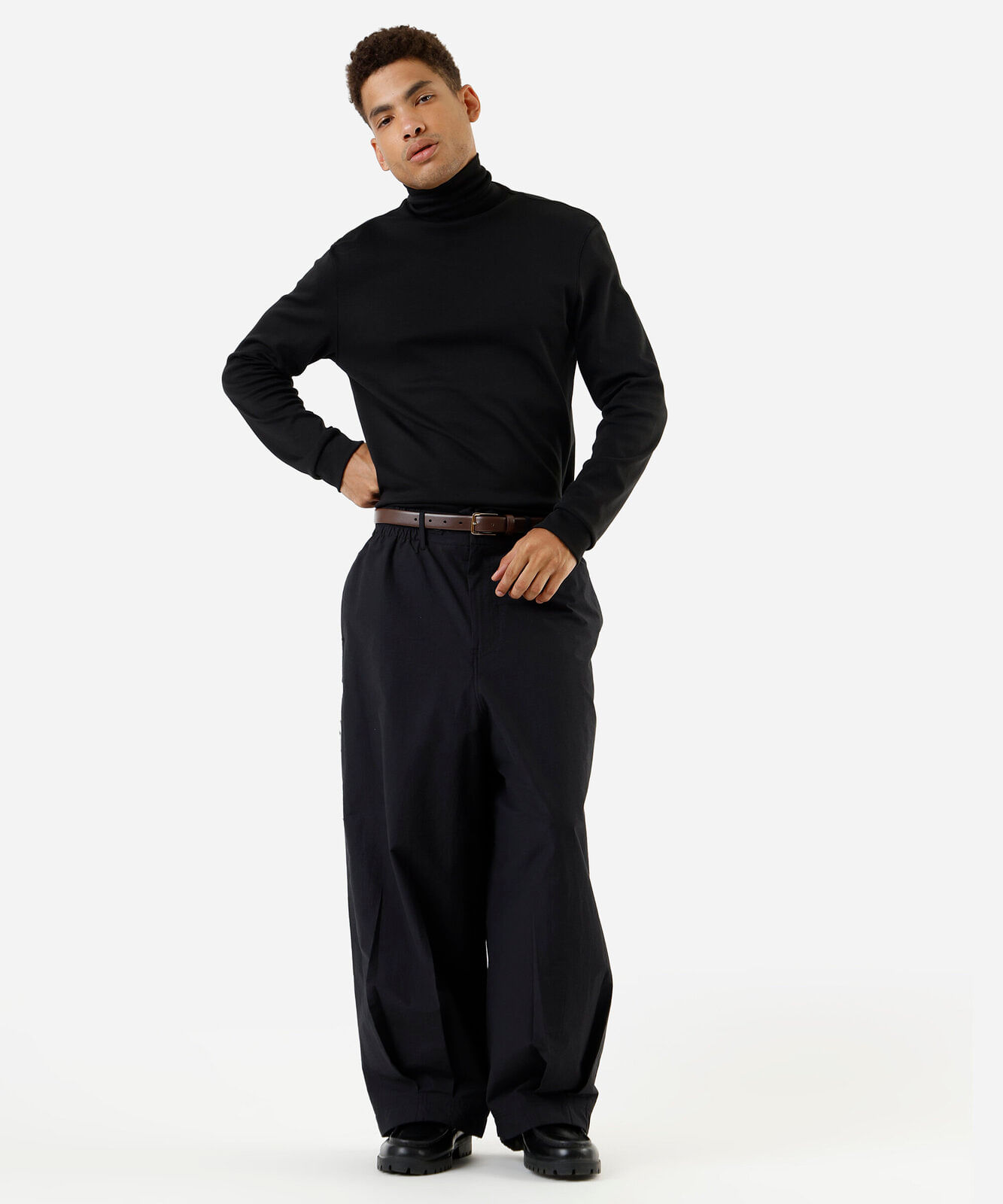 blusa slim manga longa gola alta - preto