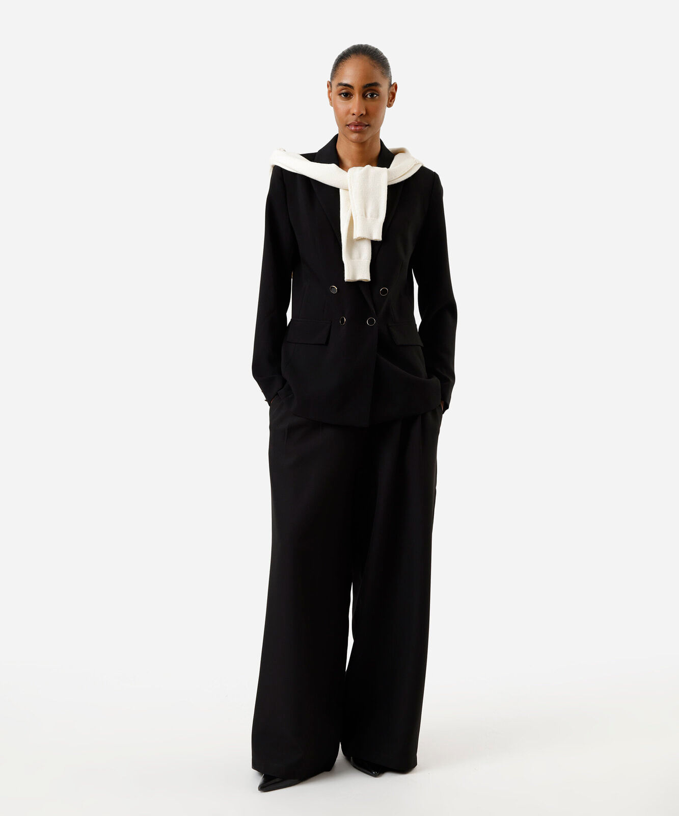 blazer de alfaiataria feminino botões dourados preto