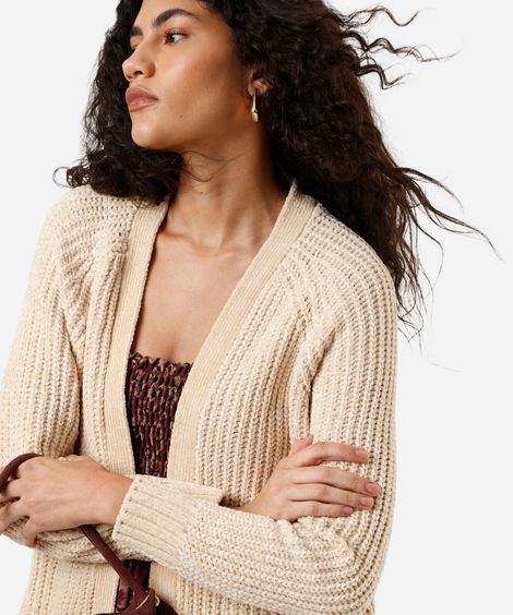 cardigan alongado feminino de tricot chenille com bolsos bege
