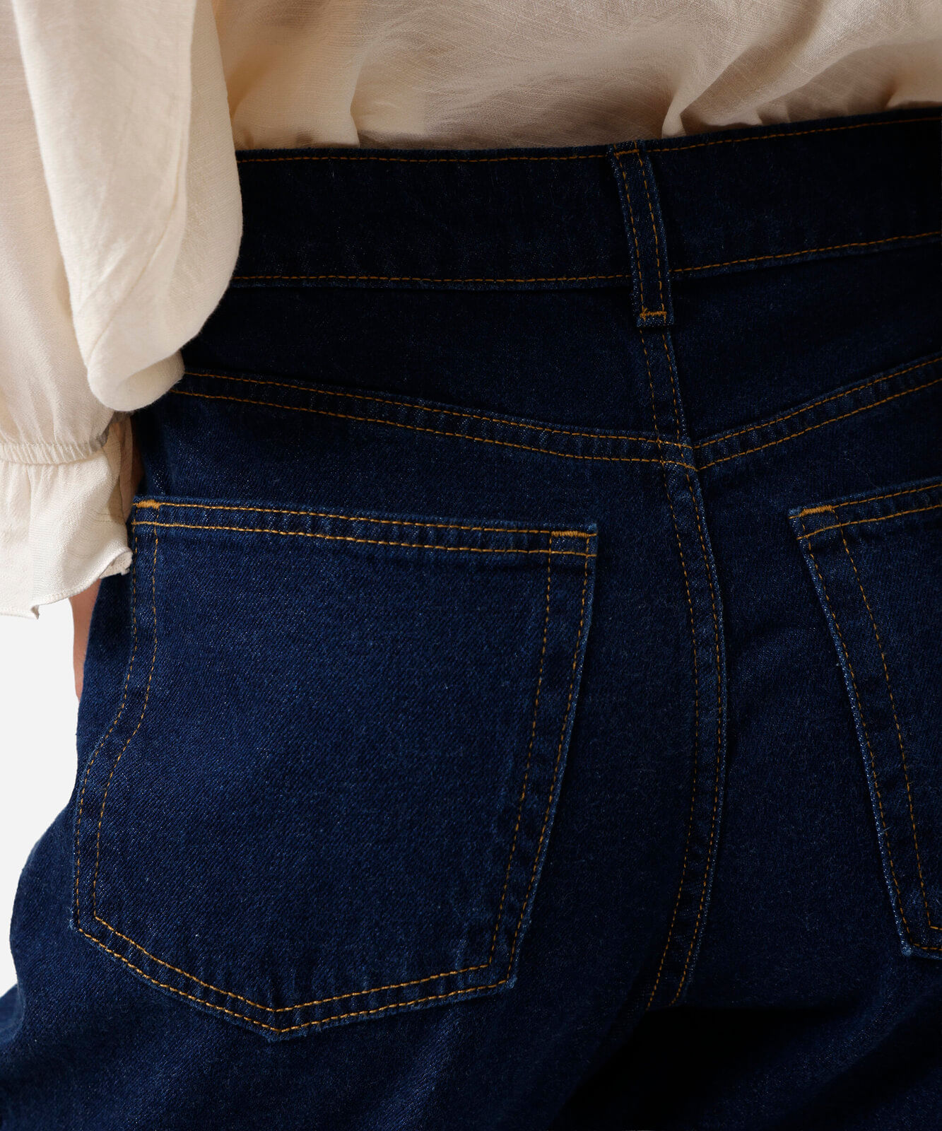 calça mom feminina jeans com bordado floral azul