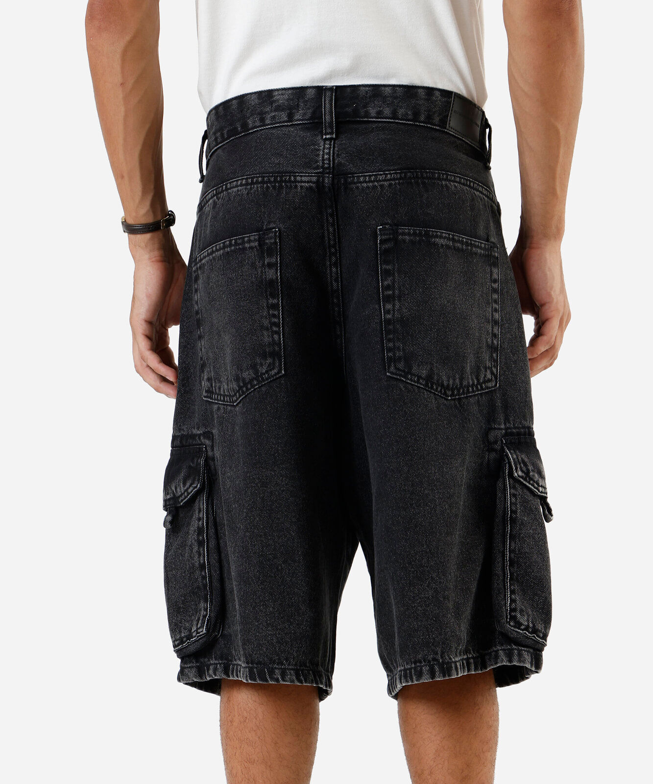 bermuda jeans cargo fit preta