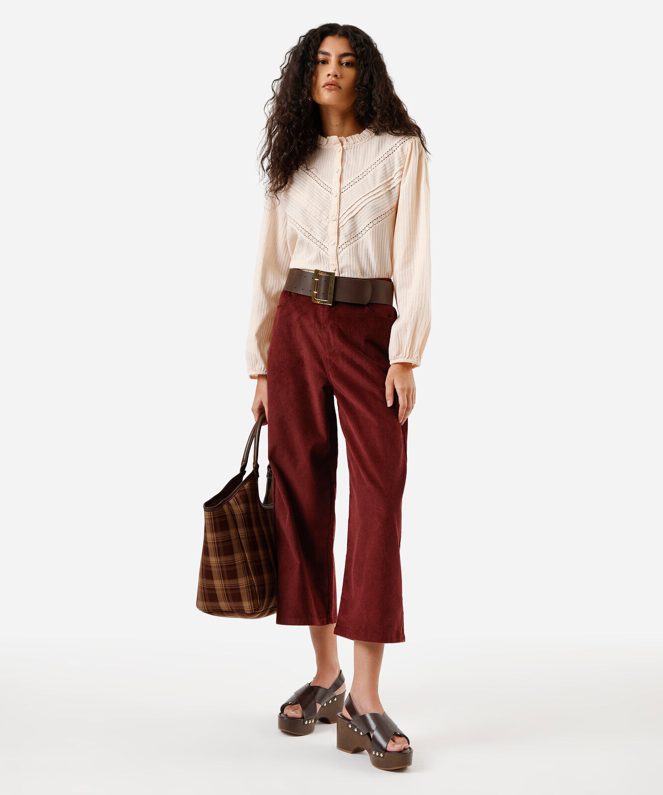 camisa feminina de algodão com pregas listrada bege
