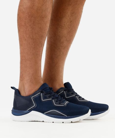 tênis esportivo com recorte azul