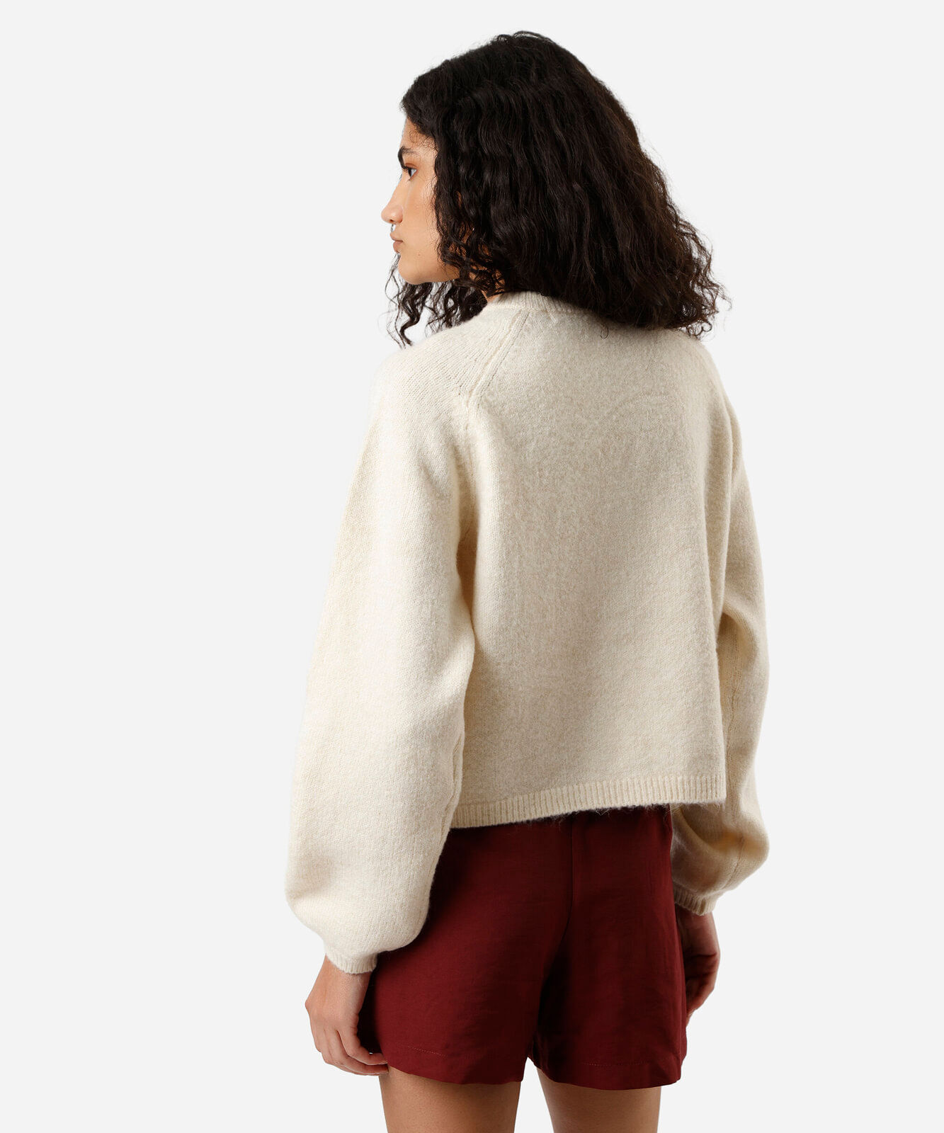 cardigan feminino de tricot com bolsos bege