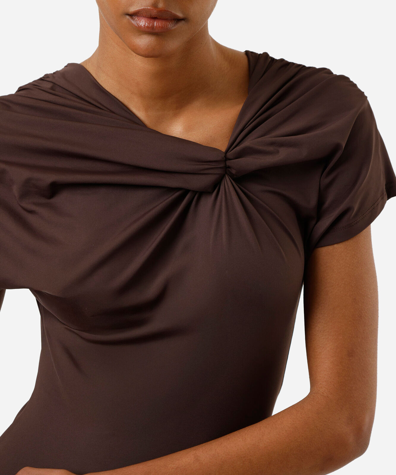 body feminino de poliamida franzido marrom