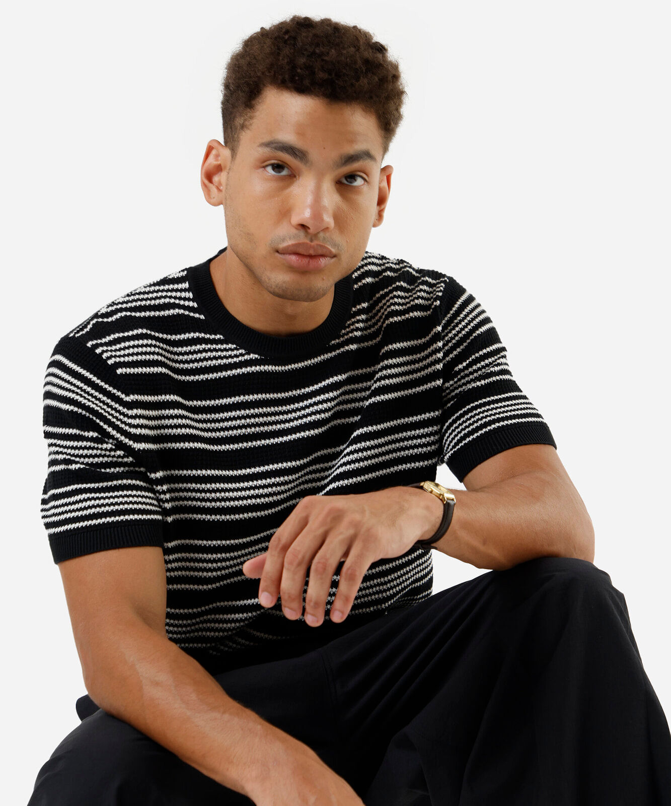 camiseta masculina com algodão listrada texturizada preta
